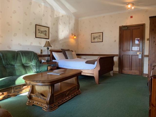 Pencoed St Mary'S Hotel Golf & Country Club المظهر الخارجي الصورة